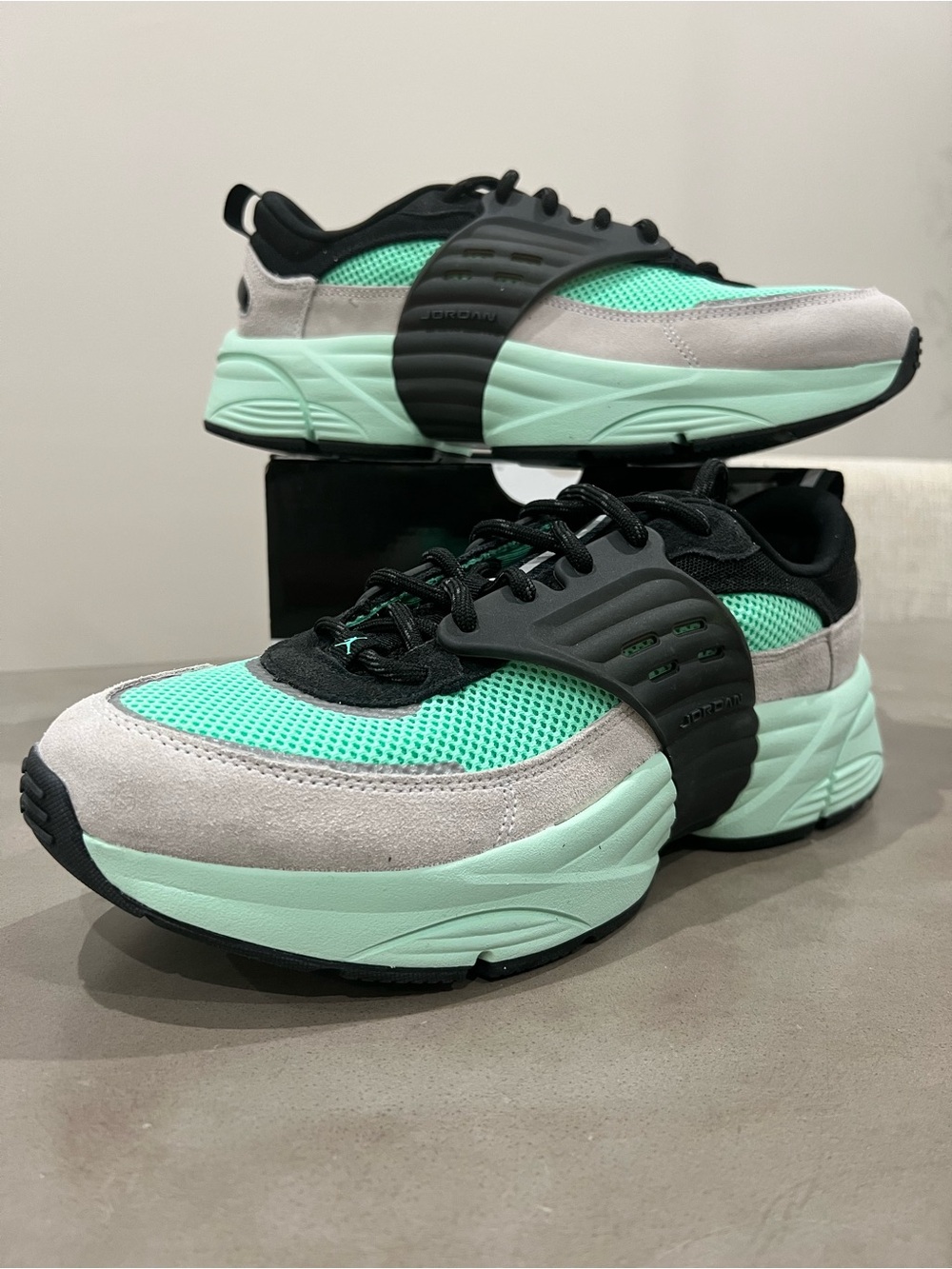 Men’s Jordan Trunner O/S - black/green glow shoes - men’s size 12 - no lid